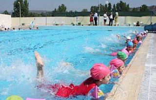 Yüzme havuzu faaliyete girdi