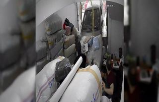 Zeytinburnu’nda faciadan dönülen kaza kamerada:...