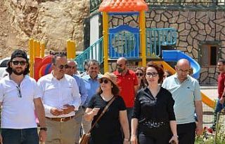 1. Herkari Uluslararası Bilim Sanat Edebiyat Kongresi...