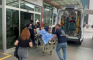 46 kişi yemekten zehirlendi