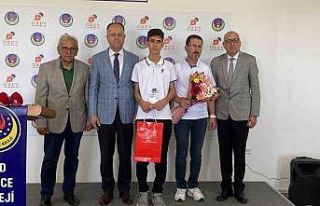 500 tam puan yapan Uygar mühendis olmak istiyor