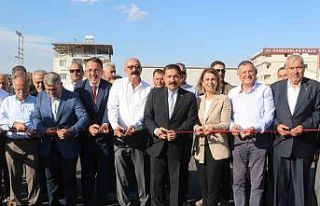 53 günde inşa edilen sebze halinde esnafın buruk...