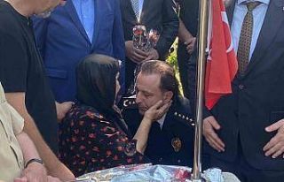 7 yıldır dinmeyen acı: 15 Temmuz şehidi kabri...