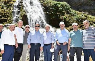 Abdullah Gül Kapuzbaşı Şelalelerini gezdi