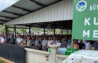 Acı kazada hayatını kaybeden genç son yolculuğuna...