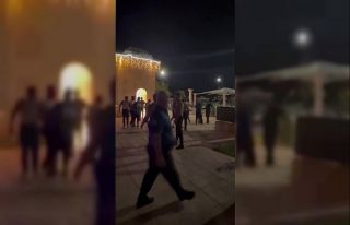 Adana’da dondurmacılar parkta birbirine girdi:...