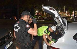 Adana’da huzur ve güven uygulaması:53 şahıs...