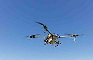 Adilcevaz’da dronla ilaçlamada dönemi