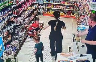 Afacan kardeşlerin markette gülümseten anları...