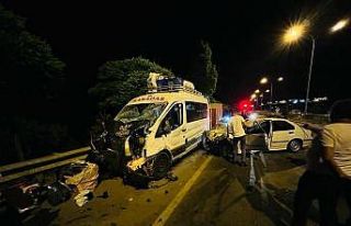 Afyonkarahisar’da minibüs kazası, 1 kişi öldü,...