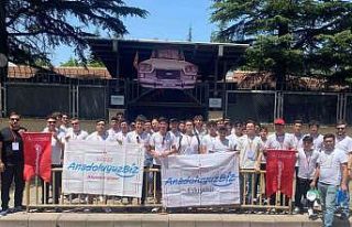 Afyonkarahisarlı 40 genç Eskişehir’i gezdi