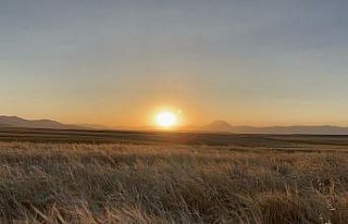 Ağrı’da gün batımı göz kamaştırdı