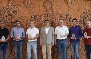 Akademik personellere Rektör Aktekin’den ödül