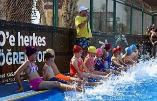 Akdeniz Belediyesinin yüzme kursları başladı