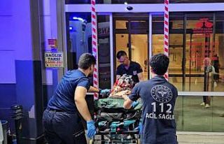 Akıma kapılıp sulama kanalına düşen anne ve...