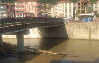 Akıntıya kapılarak kaybolan kişinin cesedi 10...