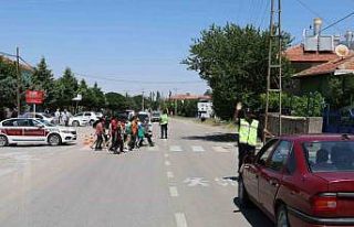 Aksaray jandarmadan “Yaya Önceliği” uygulaması