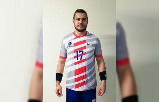 Altyapıdan yetişen genç sporcu Büyükşehir Hentbol’da