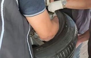 Antalya’da araç lastiğine gizlenmiş ‘emanet’...