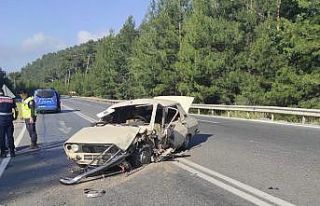 Antalya’da otomobiller çarpıştı: 2 yaralı