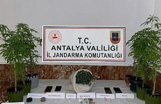 Antalya’da zehir tacirlerine jandarmadan darbe