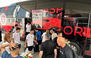 Antalyaspor kamp yapmak için Burdur’a geldi