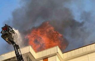 Apartmanda yangın paniği: Bina sakinleri tahliye...