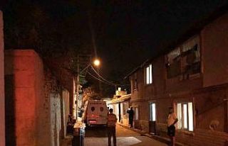 Aracın hızlı geçmesi kavgasında baba ve oğlunu...