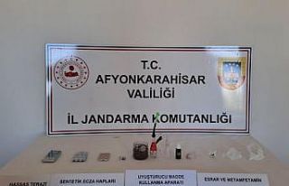 Aranan şahsı jandarma yakaladı