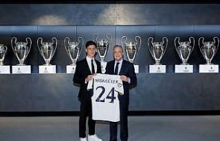 Arda Güler, Real Madrid’e resmi imzayı attı