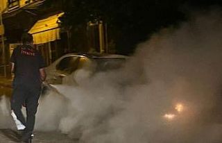 Babasının kiraladığı arabayı kundakladı