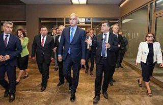 Bakan Ersoy, D.T. Şehitkamil Sahnesi’ni inceledi