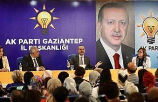 Bakan Kacır, Gaziantep’te AK Partililerle bir araya...