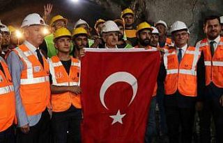 Bakan Uraloğlu: "Dünyanın gıptayla baktığı...