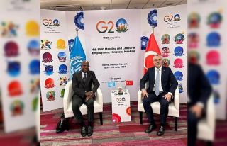 Bakanı Işıkhan, ILO Genel Direktörü Houngbo ile...