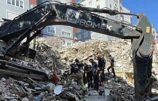 Bakırköy’de bina yıkımı sırasında yaşanan...