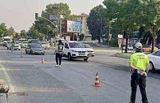 Bakırköy’de sivil polis ekipleri minibüslere...