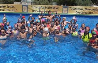 Balıkesir’de havuzlar çocuklarla şenlendi