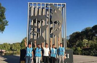 Balıkesirli Ülkücü gençlerden sokak hayvanlarına...