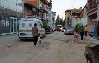 Balkondan düşen yaşlı adam hayatını kaybetti