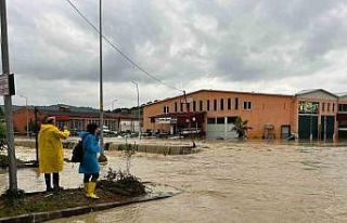 Bartın’da mahsur kalan 50 kişi helikopterle kurtarılıyor