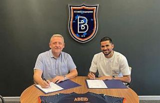 Başakşehir, Cezayirli orta saha oyuncusunu kadrosuna...