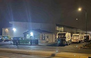 Başakşehir Katı Atık Aktarma Merkezi’ndeki kuyruktan...