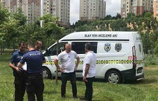 Başakşehir’de 18 yaşındaki genç parkta ölü...