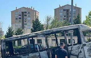 Başakşehir’de yolcu minibüsü alev topuna döndü