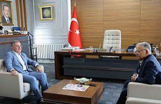 Başkan Büyükkılıç’tan Hacılar Belediye Başkanı...