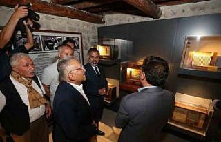 Başkan Büyükkılıç’tan hem vefa örneği hem...