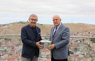 Başkan Pekmezci mevkidaşını Bayburt’ta ağırladı