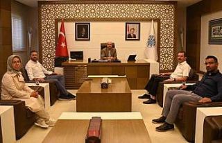 Başkan Pekyatırmacı Halk Günü’nde vatandaşları...