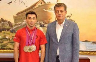 Başkan Yarka’dan Avrupa şampiyonu Algül’e tebrik